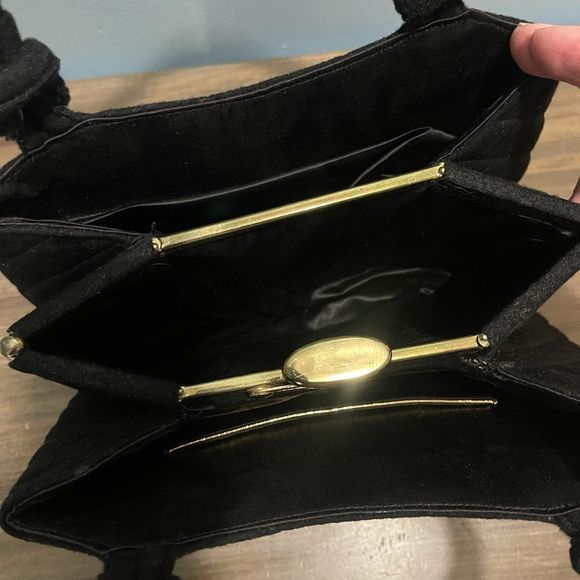 Elegant Black Clutch with Double Handles - Picture 3 of 4